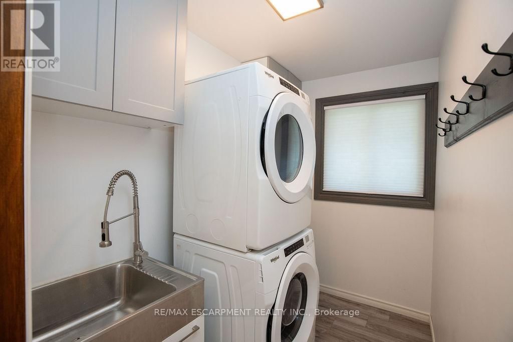 54 MERRITT CRESCENT Image 14
