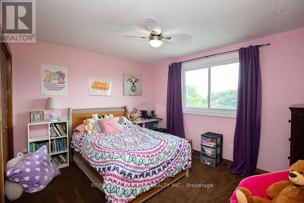 54 MERRITT CRESCENT Image 37