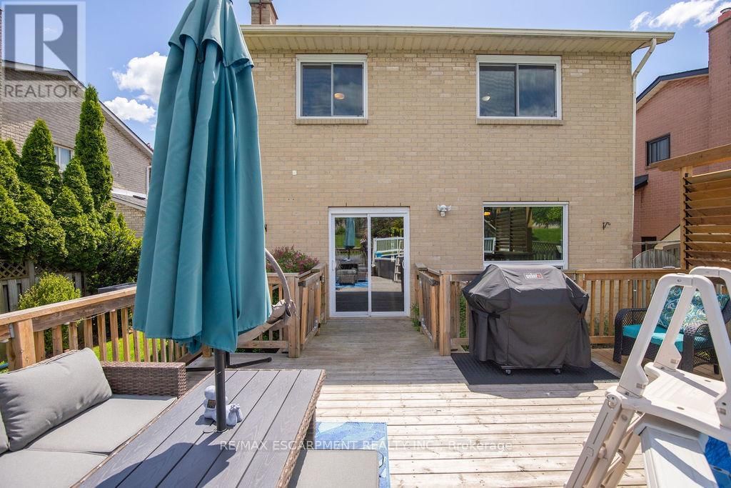 54 MERRITT CRESCENT Image 7