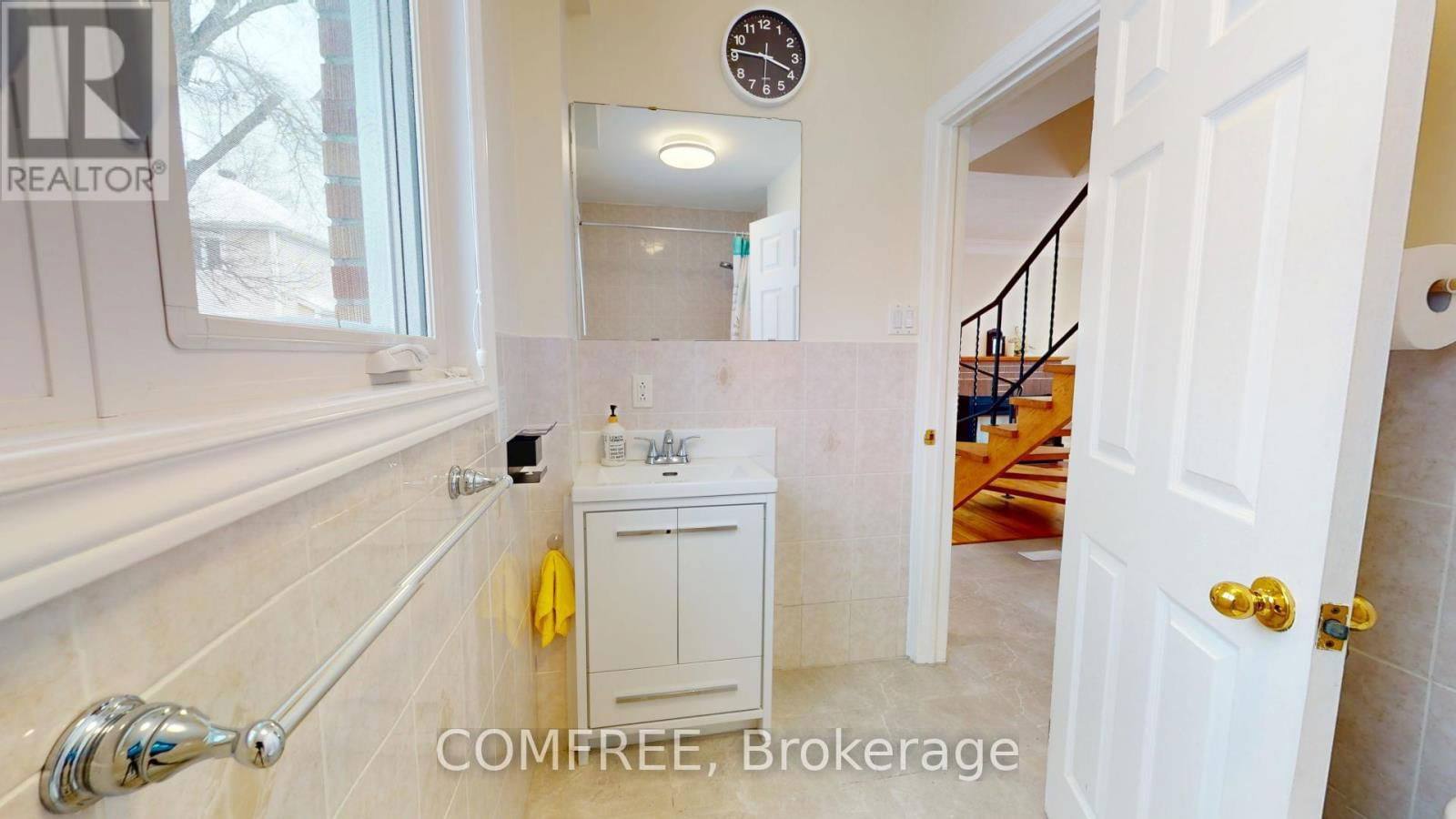 25 SEGUIN STREET Image 12