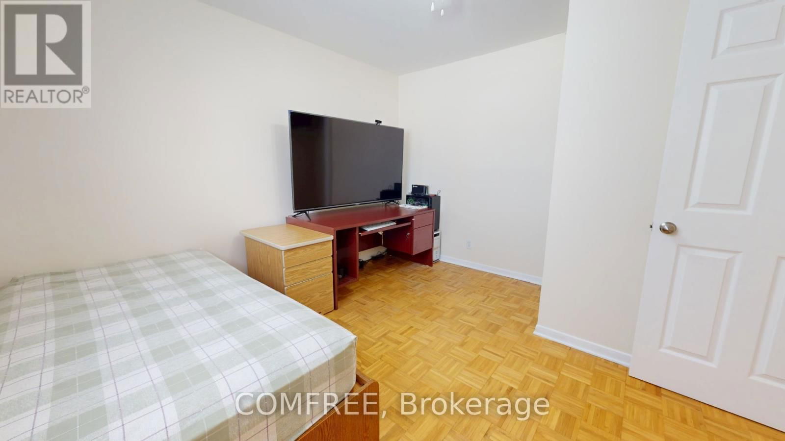 25 SEGUIN STREET Image 17