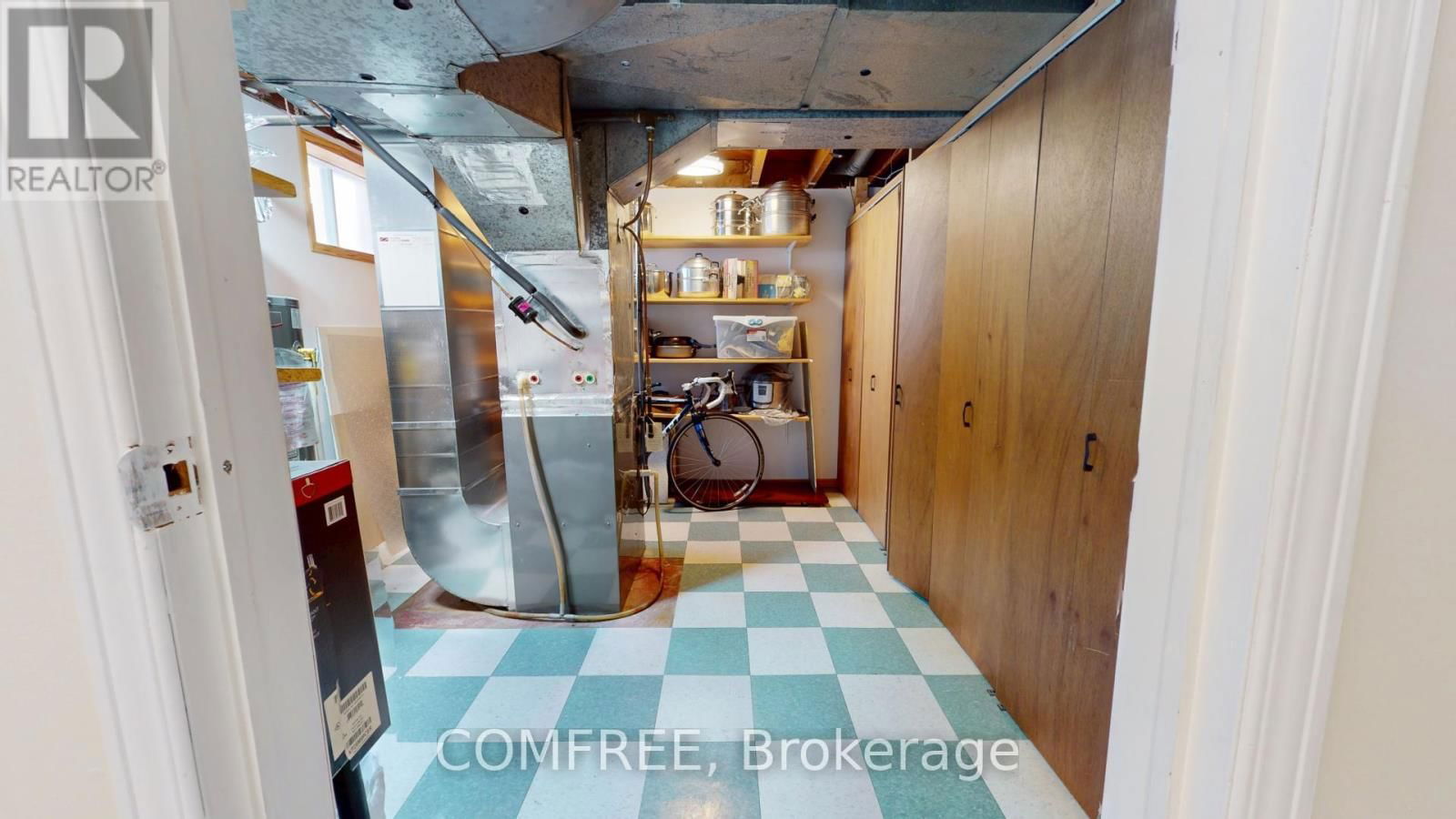 25 SEGUIN STREET Image 24