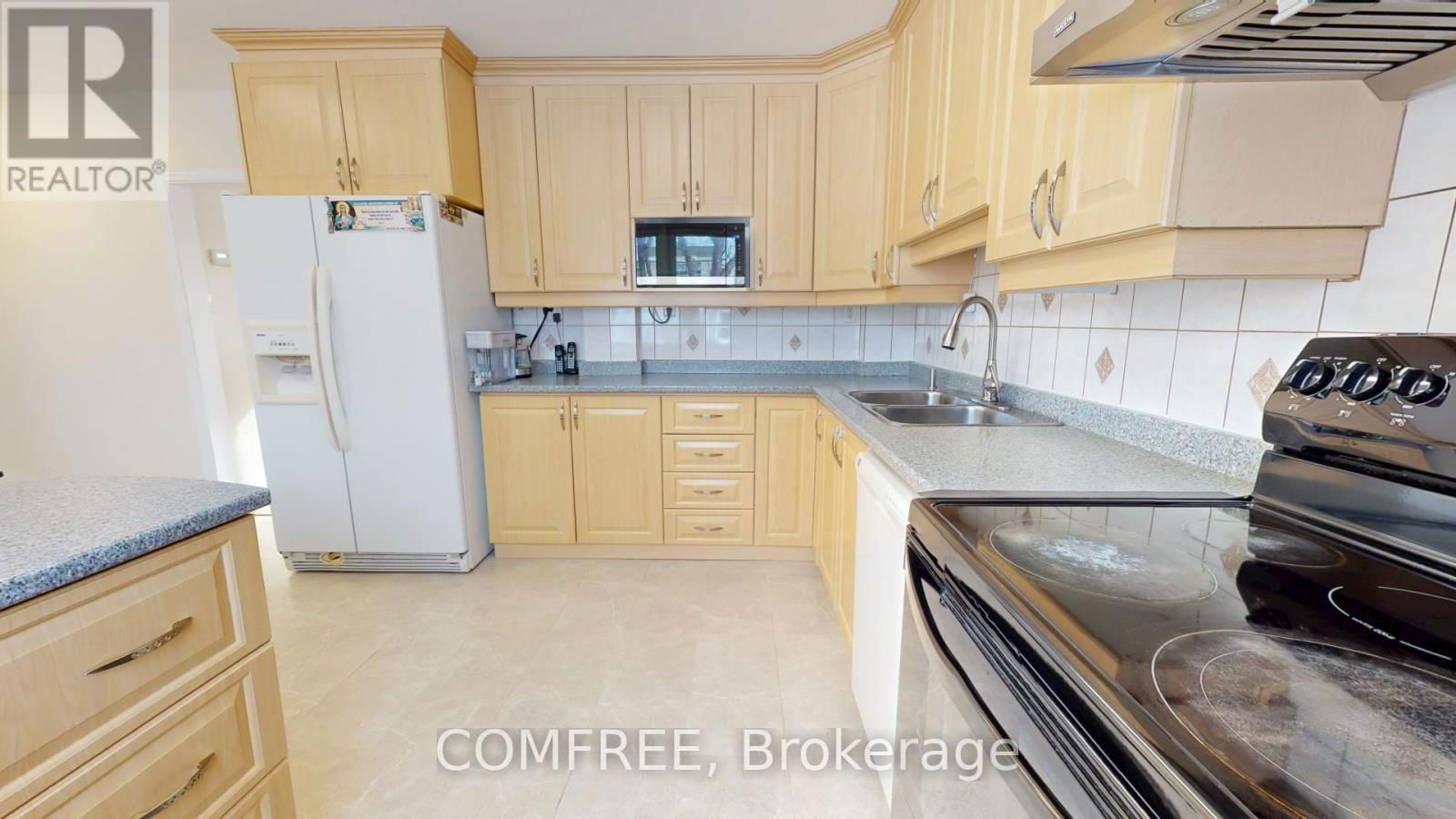 25 SEGUIN STREET Image 7