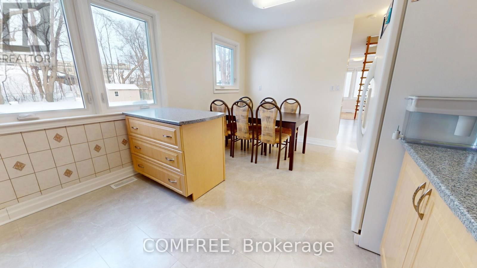 25 SEGUIN STREET Image 8