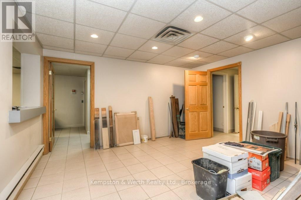 281 MAIN STREET Image 23