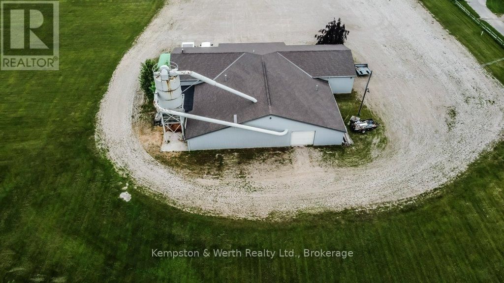 281 MAIN STREET Image 9