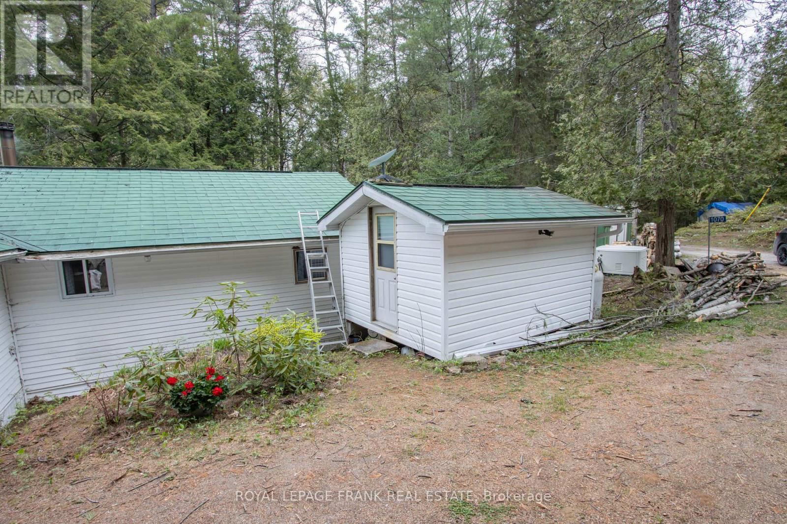 1070 TOWERING OAKS TRAIL Image 19