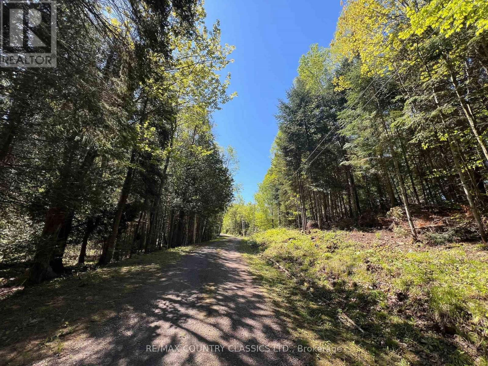 1374 ROCHEFORT ROAD Image 30