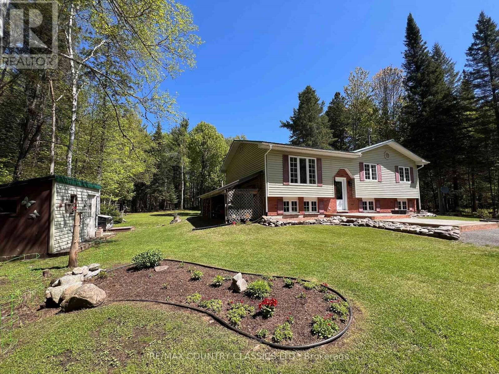 1374 ROCHEFORT ROAD Image 38