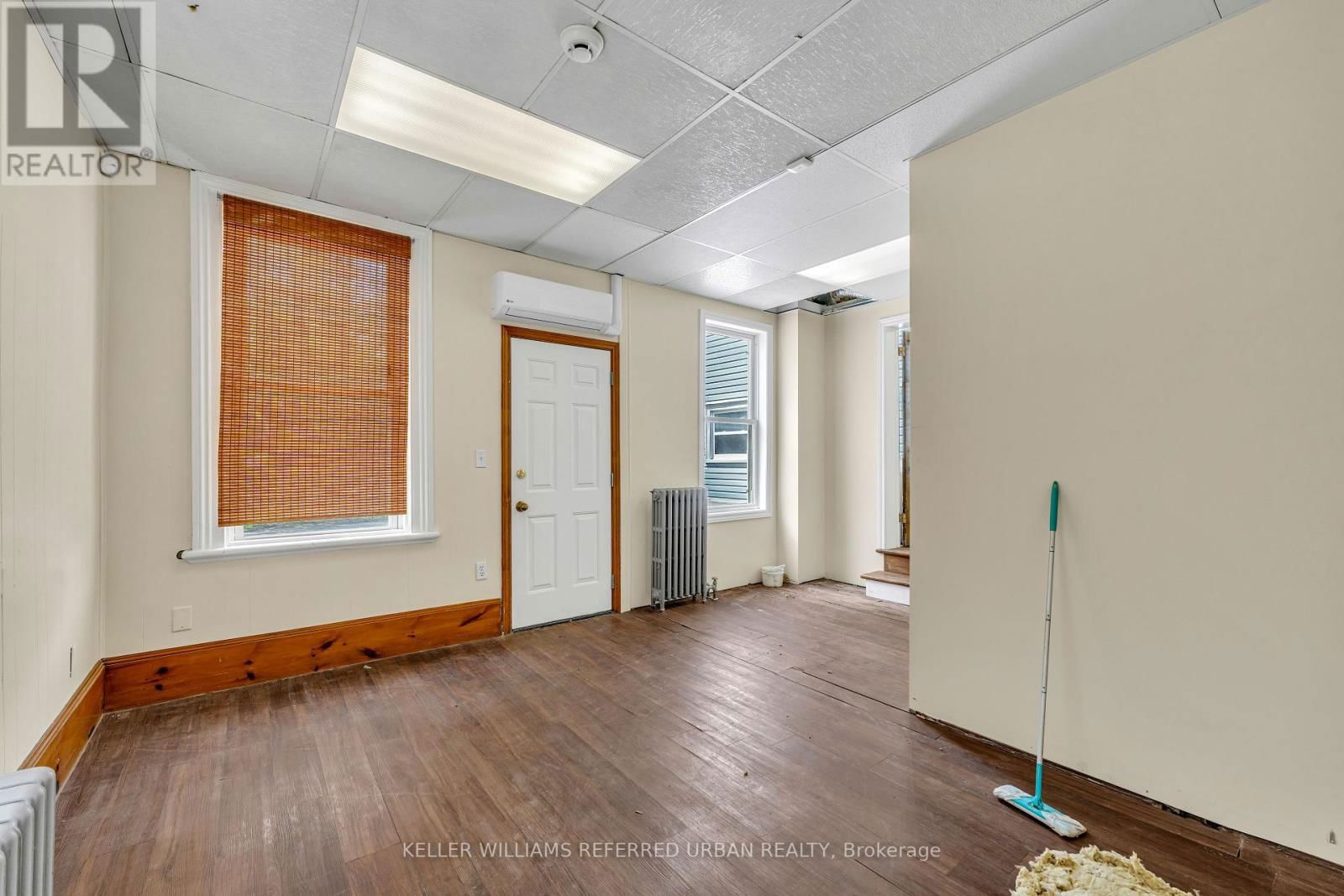 319 DIVISION STREET Image 42