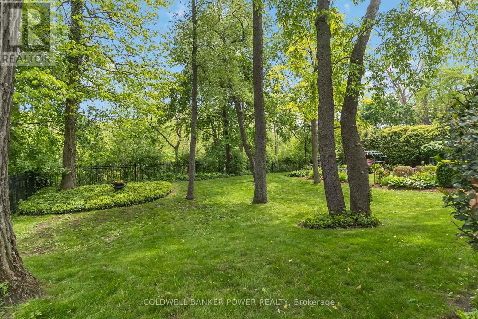 41 HAMPTON CRESCENT Image 39