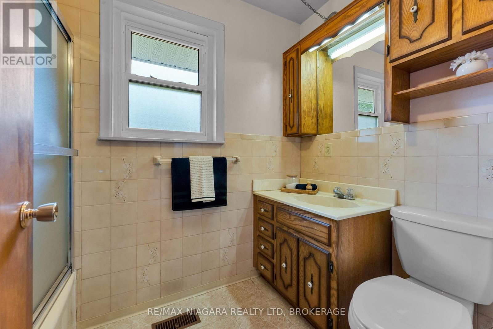 1017 BRUCEDALE AVENUE EAST Image 22