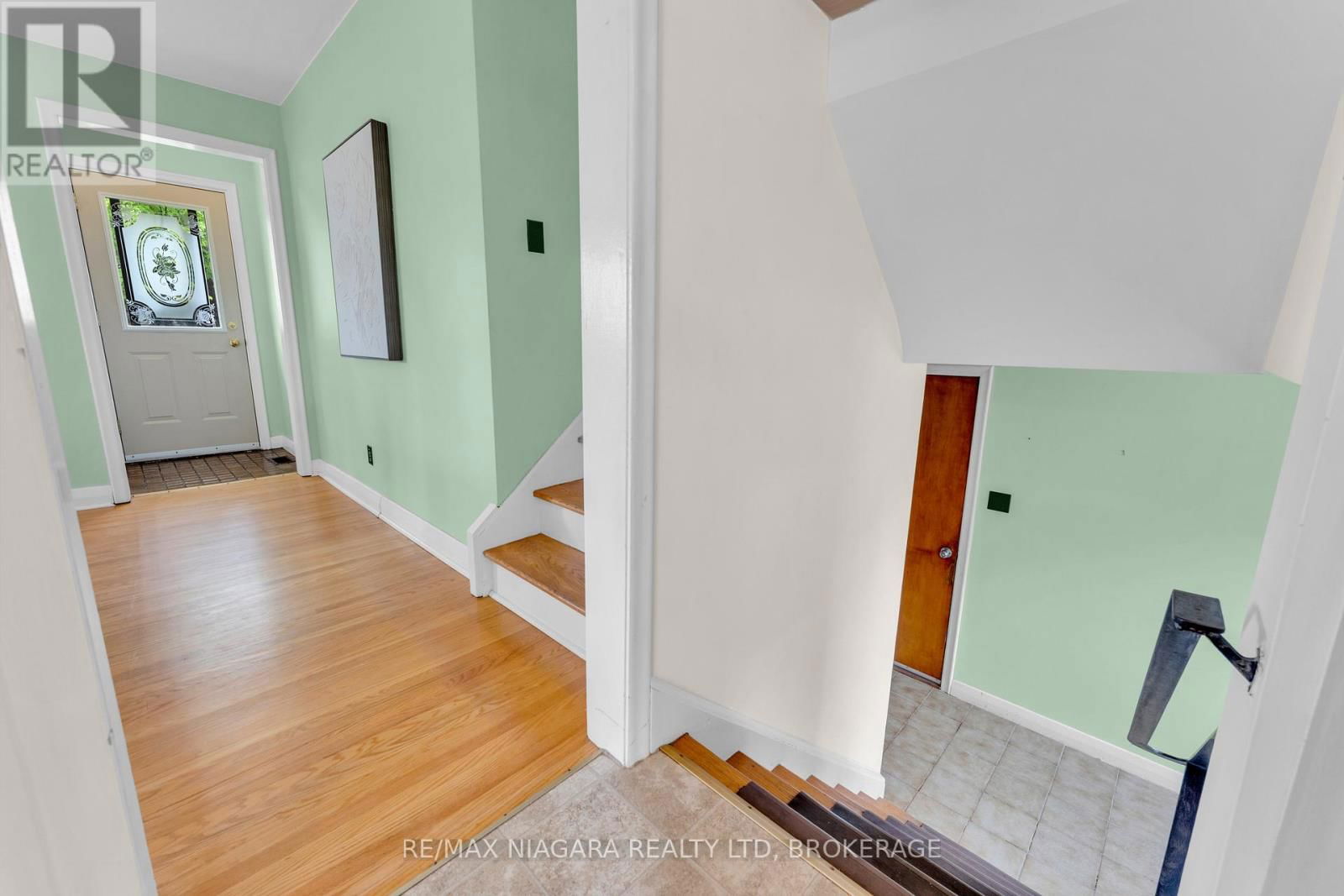 1017 BRUCEDALE AVENUE EAST Image 23