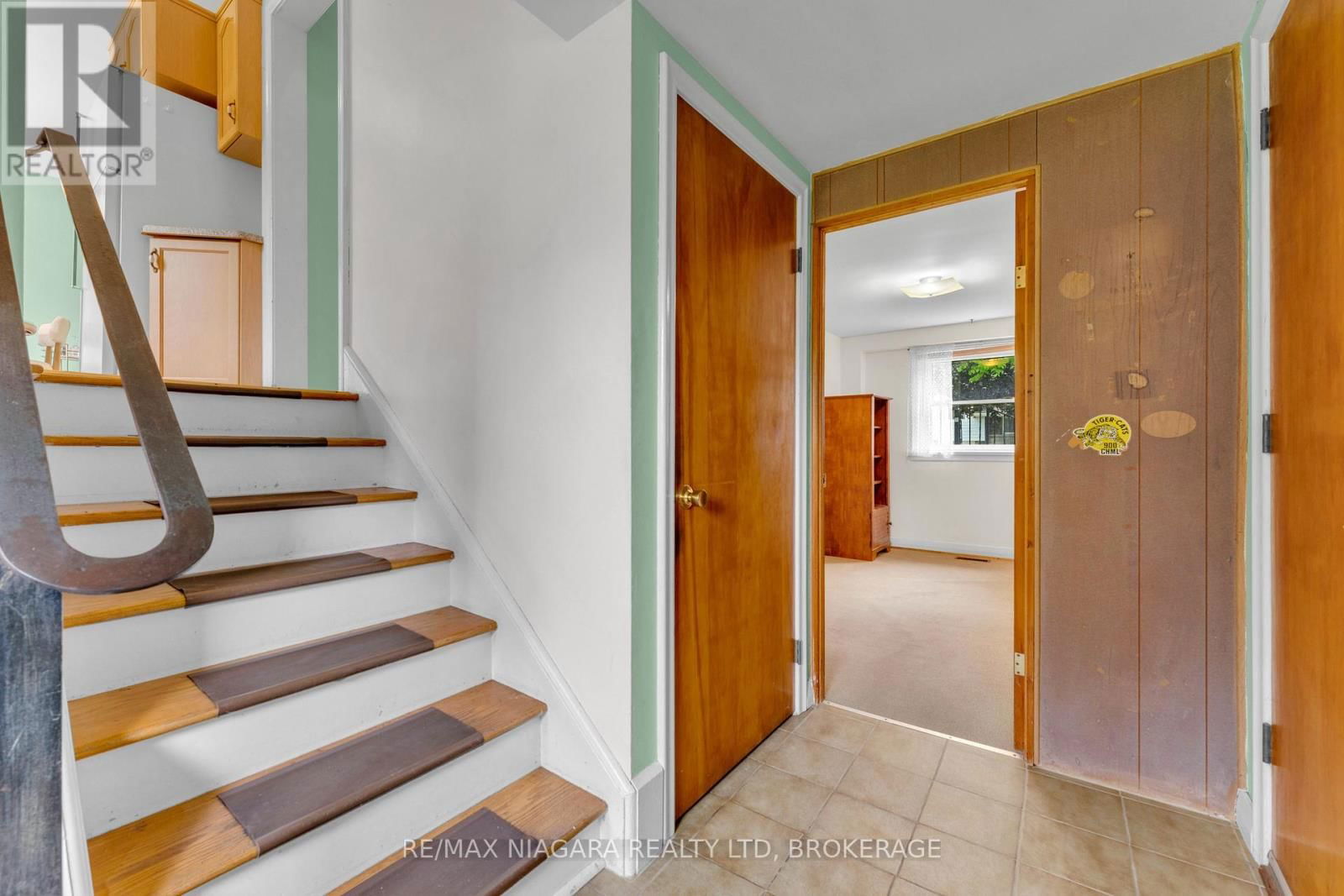 1017 BRUCEDALE AVENUE EAST Image 27