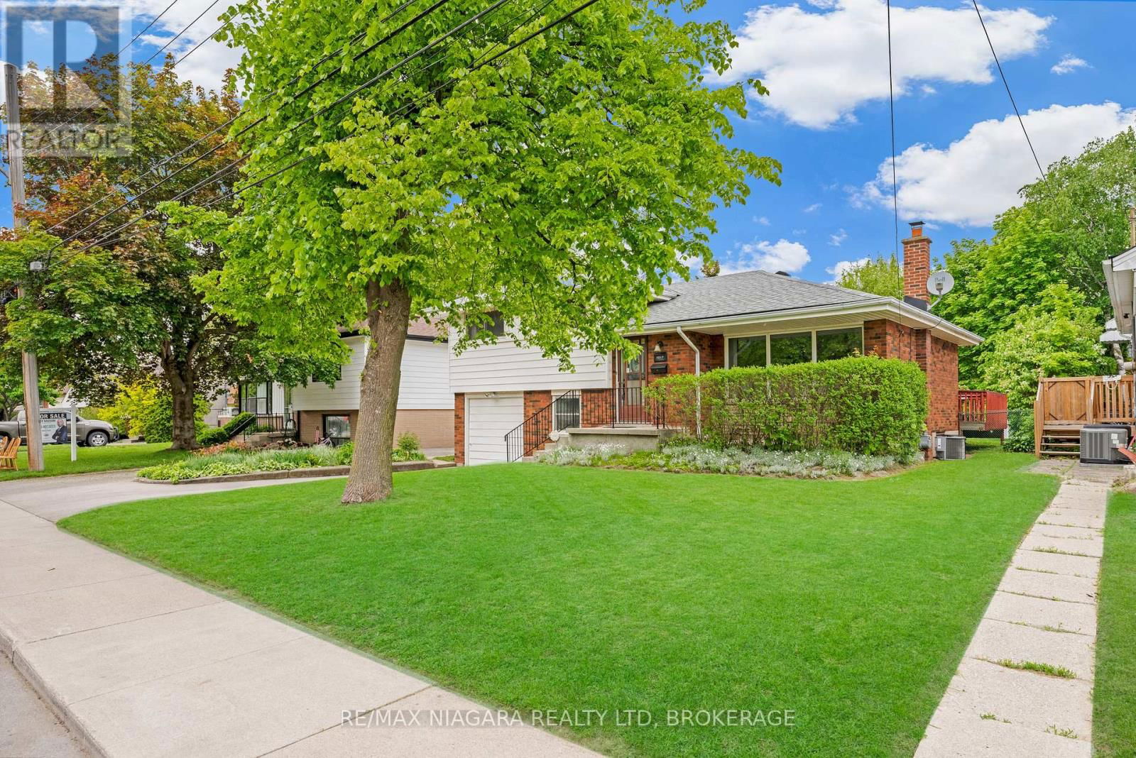 1017 BRUCEDALE AVENUE EAST Image 3
