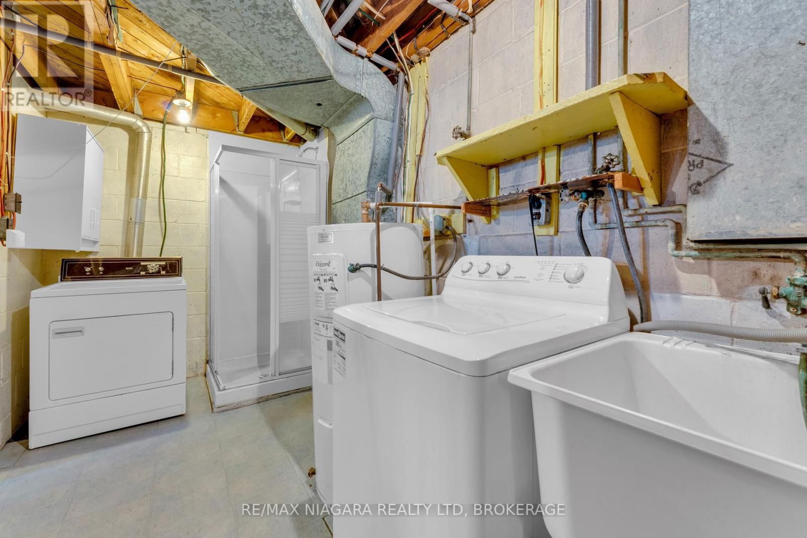 1017 BRUCEDALE AVENUE EAST Image 30