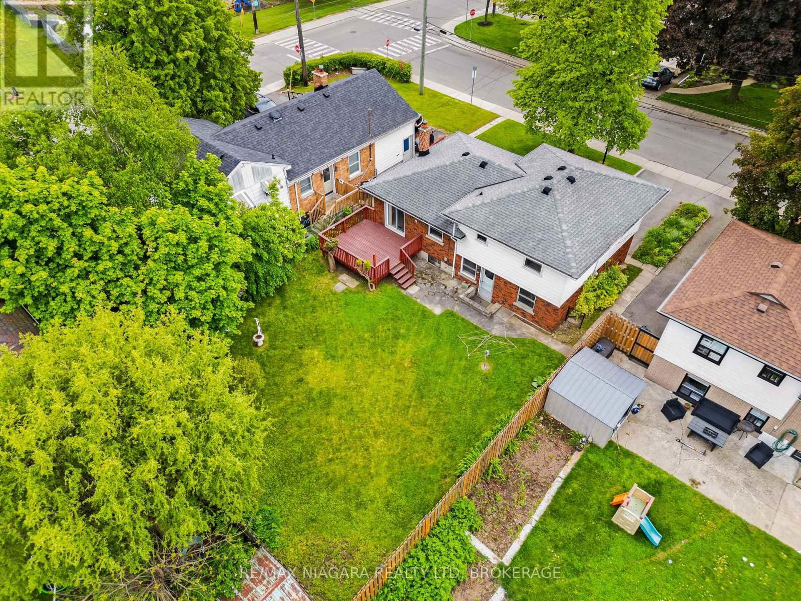1017 BRUCEDALE AVENUE EAST Image 39
