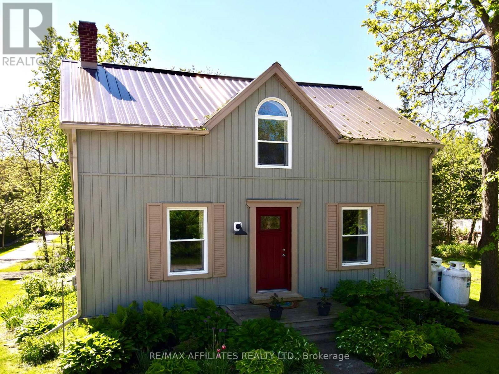 8 STEVENS STREET Image 1