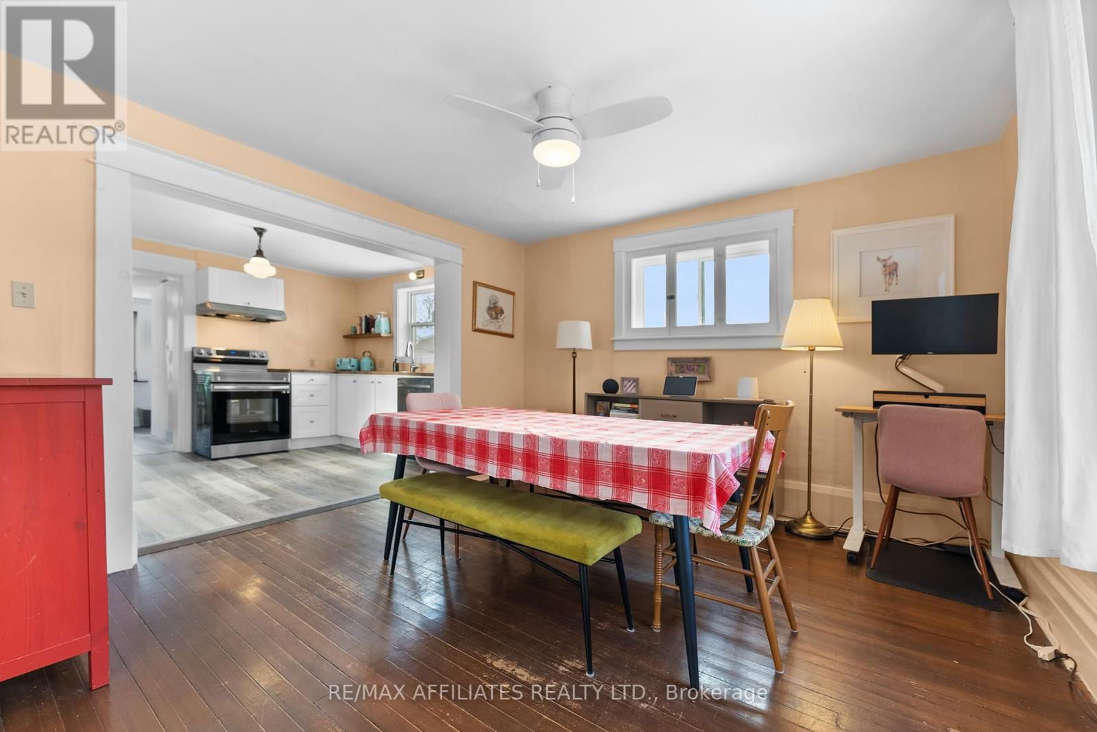8 STEVENS STREET Image 7