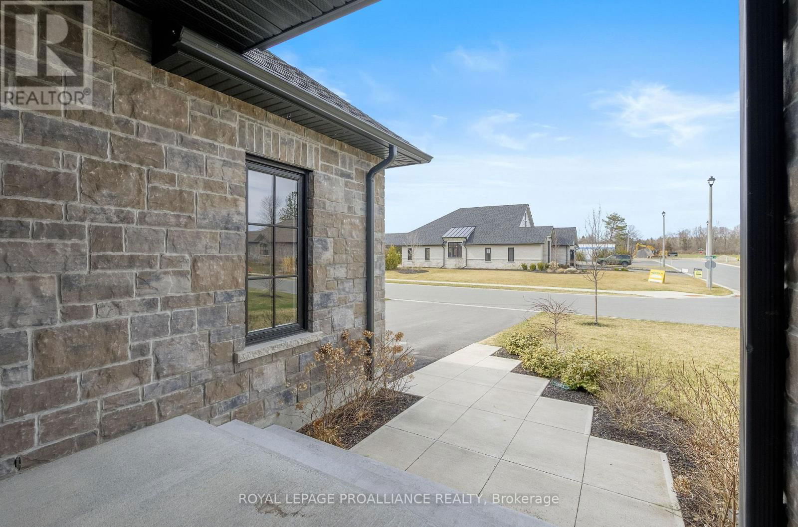 24 CARDINAL COURT Image 4