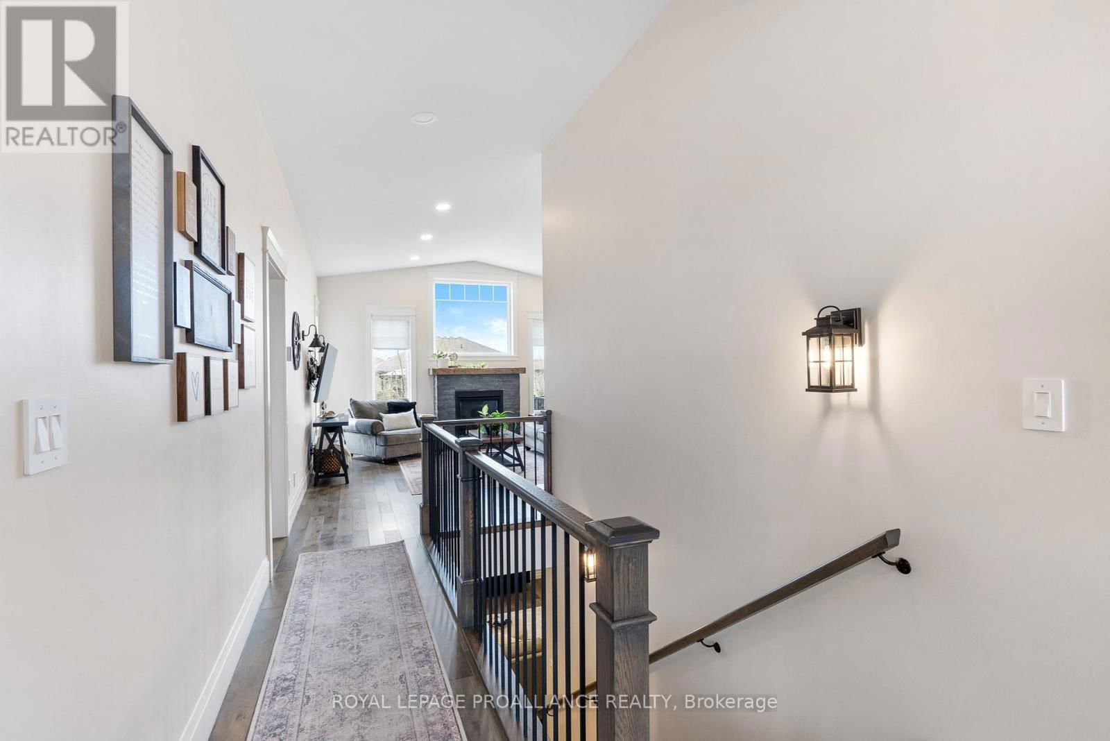 24 CARDINAL COURT Image 7
