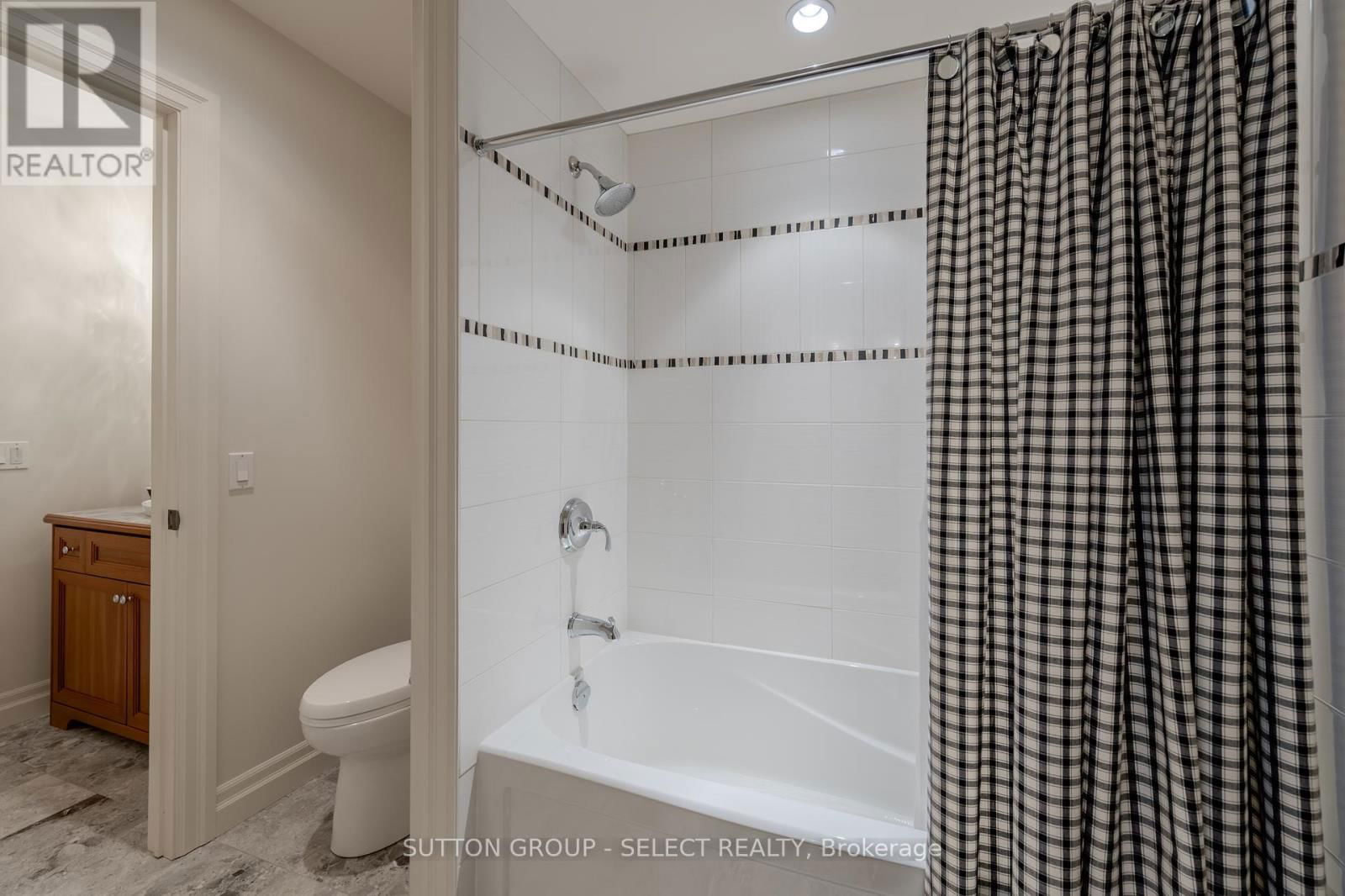 613 EAGLETRACE DRIVE Image 32