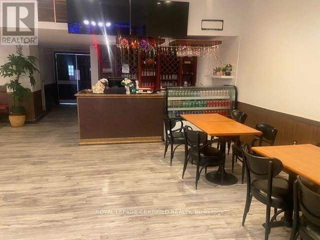 354 MAIN ST WEST Image 1