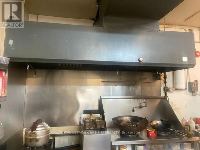 354 MAIN ST WEST Image 15