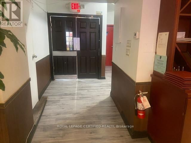 354 MAIN ST WEST Image 7