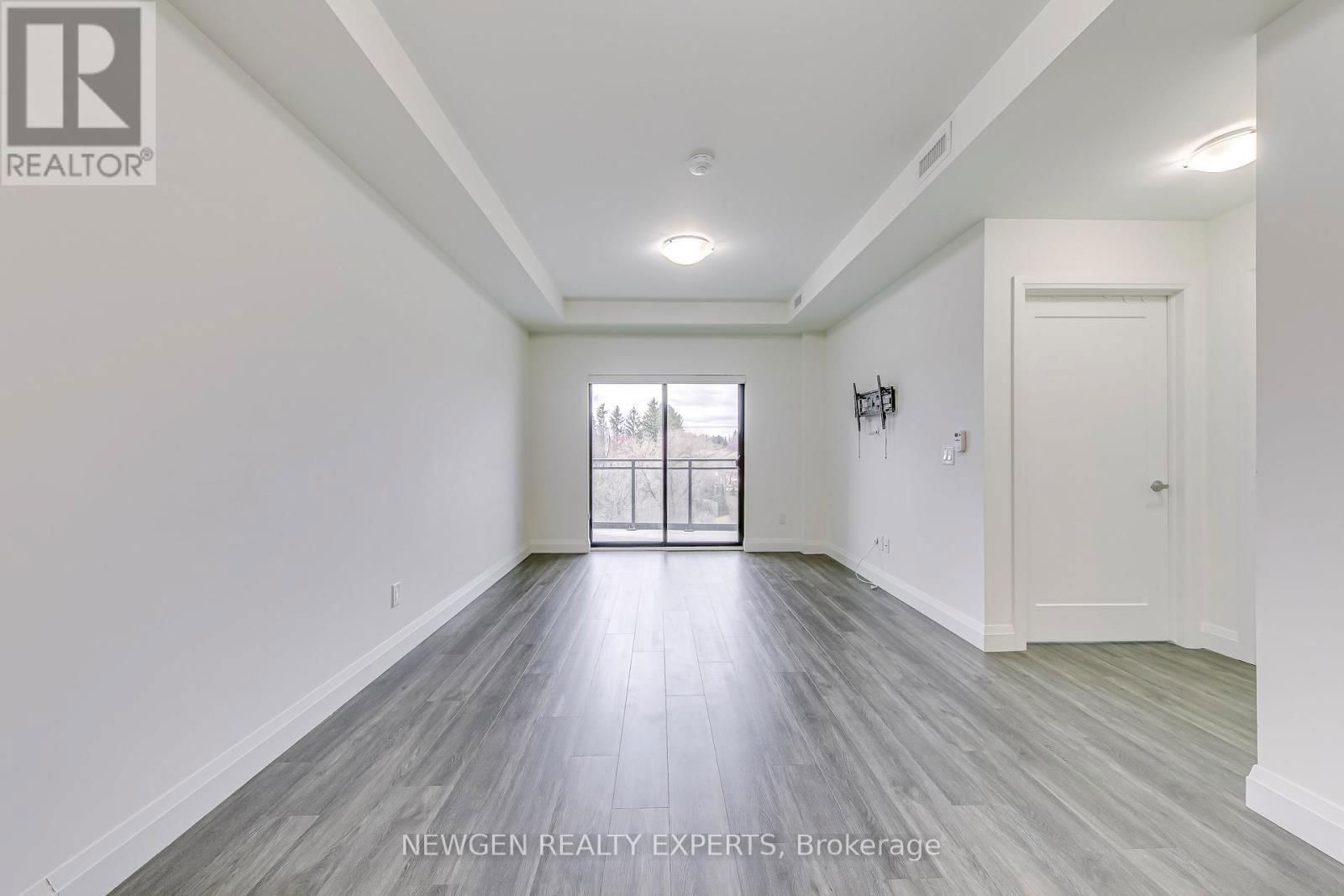 302 - 30 HAMILTON STREET Image 16