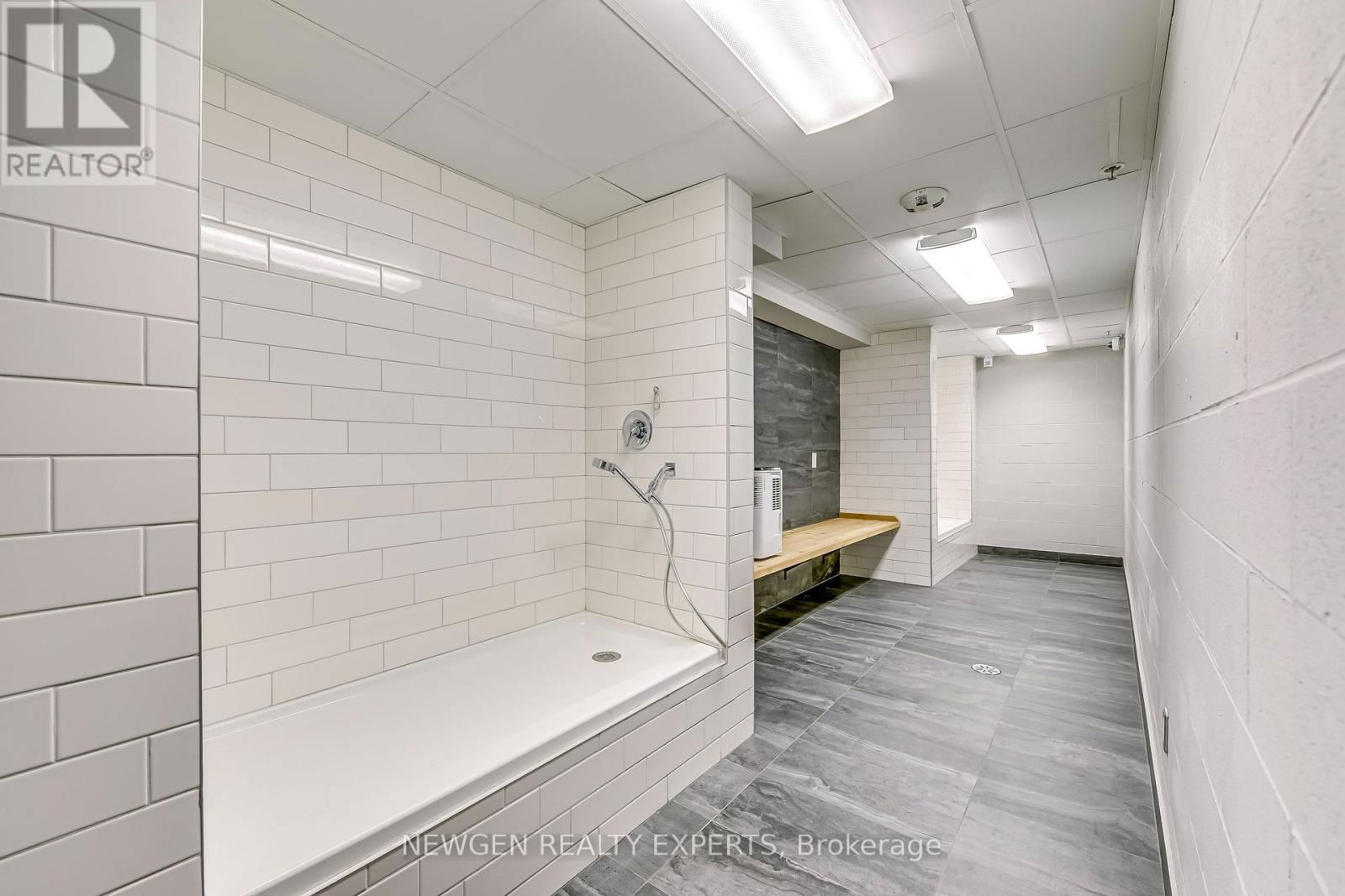 302 - 30 HAMILTON STREET Image 35