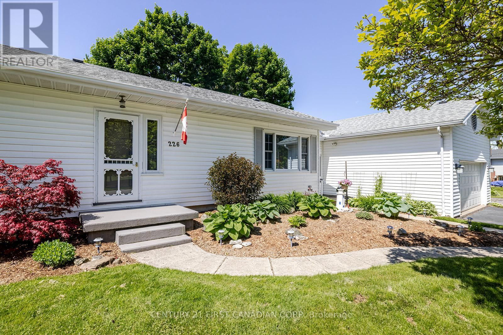 226 MARGARET STREET Image 35