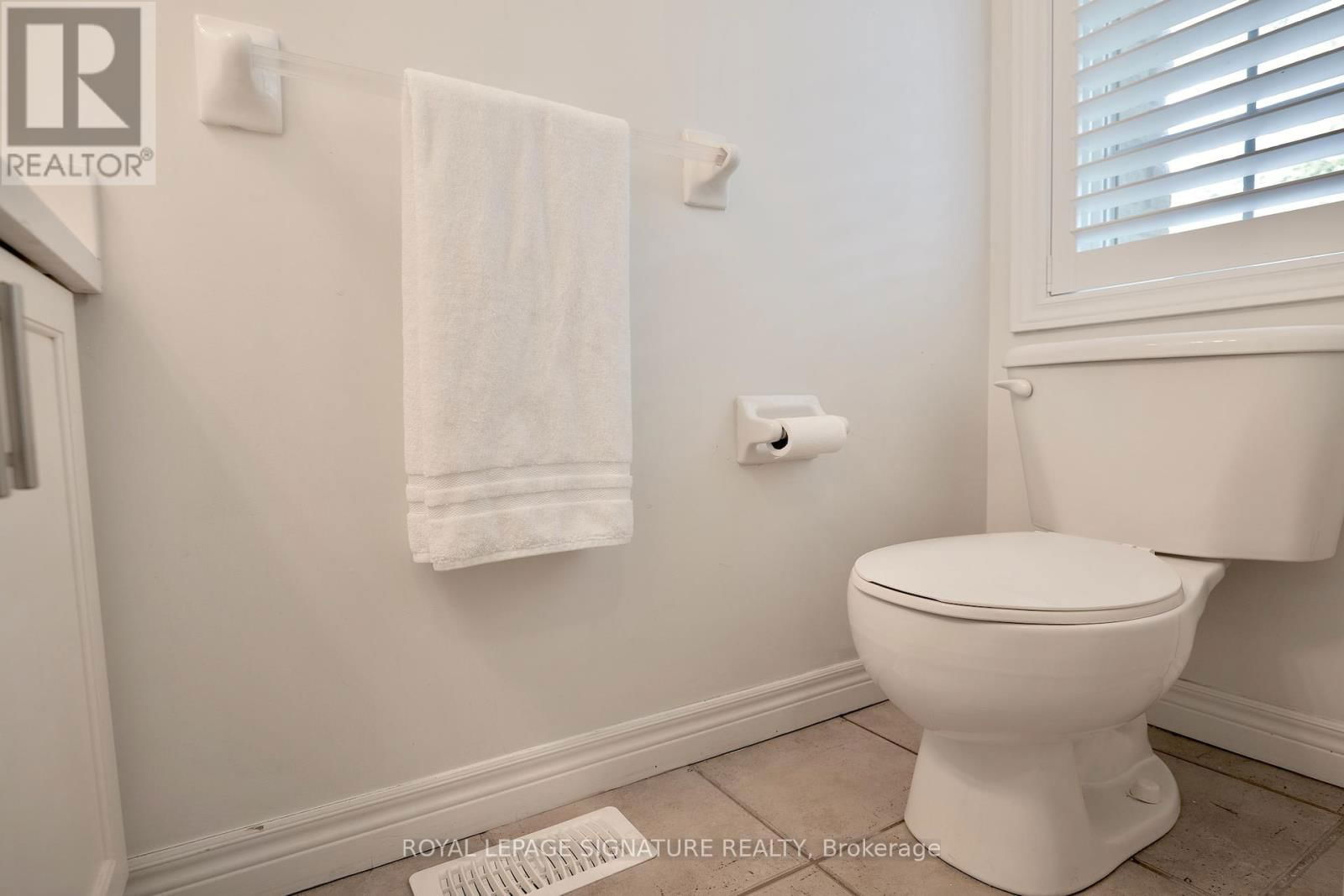 48 - 60 CLOVERLEAF DRIVE Image 10