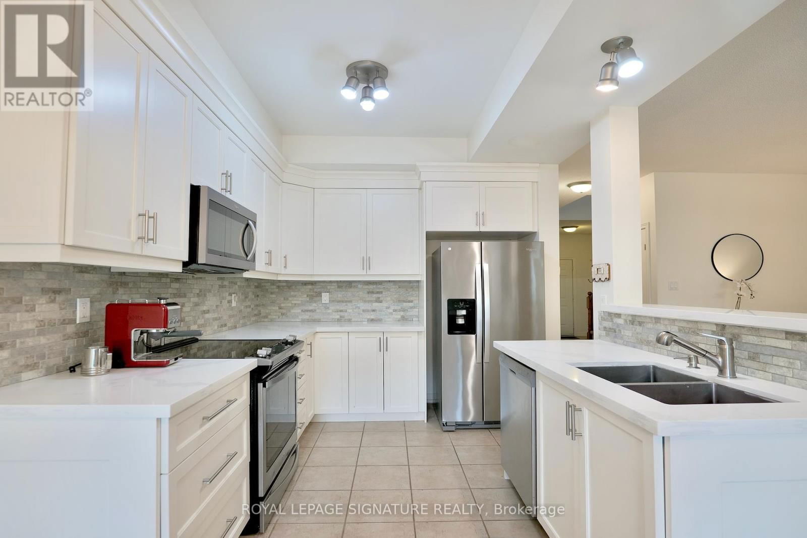 48 - 60 CLOVERLEAF DRIVE Image 18