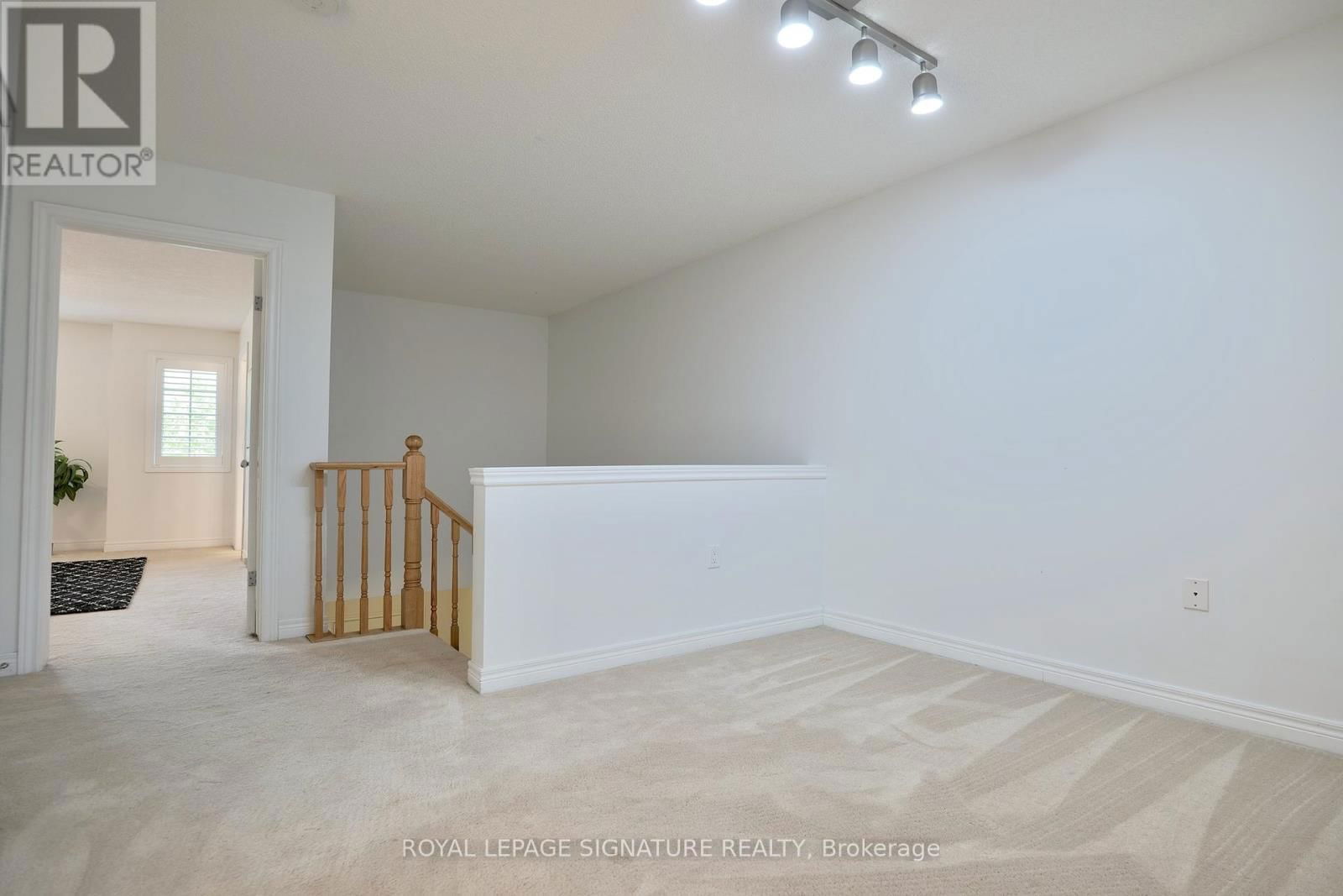 48 - 60 CLOVERLEAF DRIVE Image 29