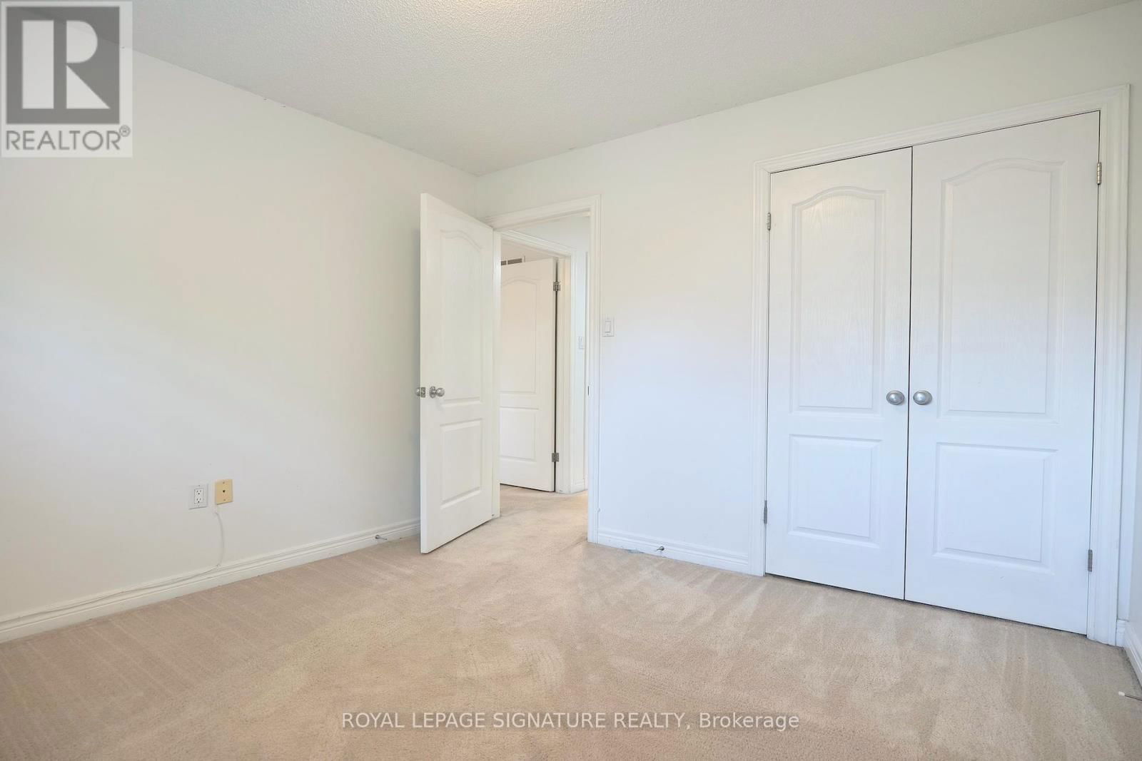 48 - 60 CLOVERLEAF DRIVE Image 32