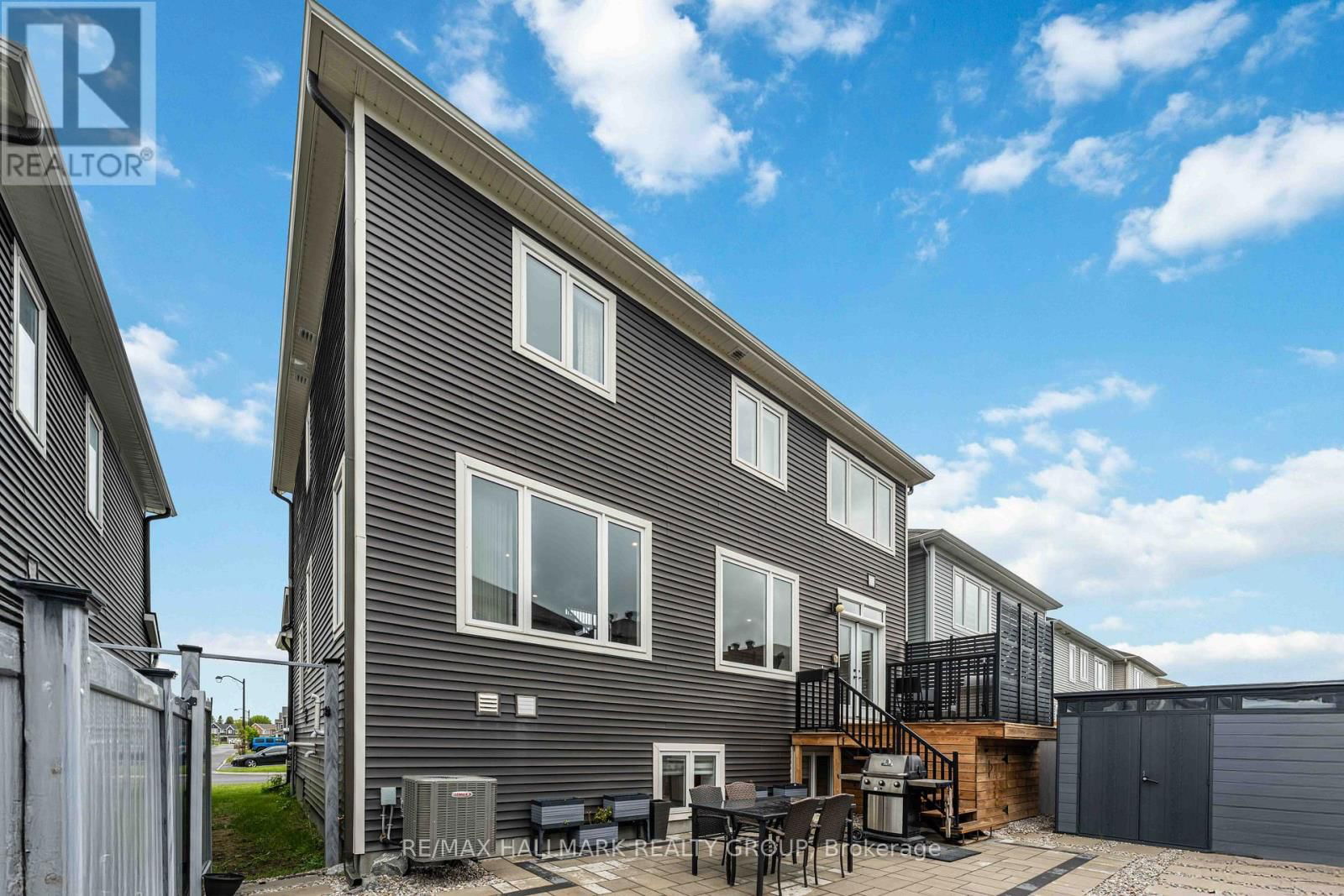 732 VENNECY TERRACE Image 48