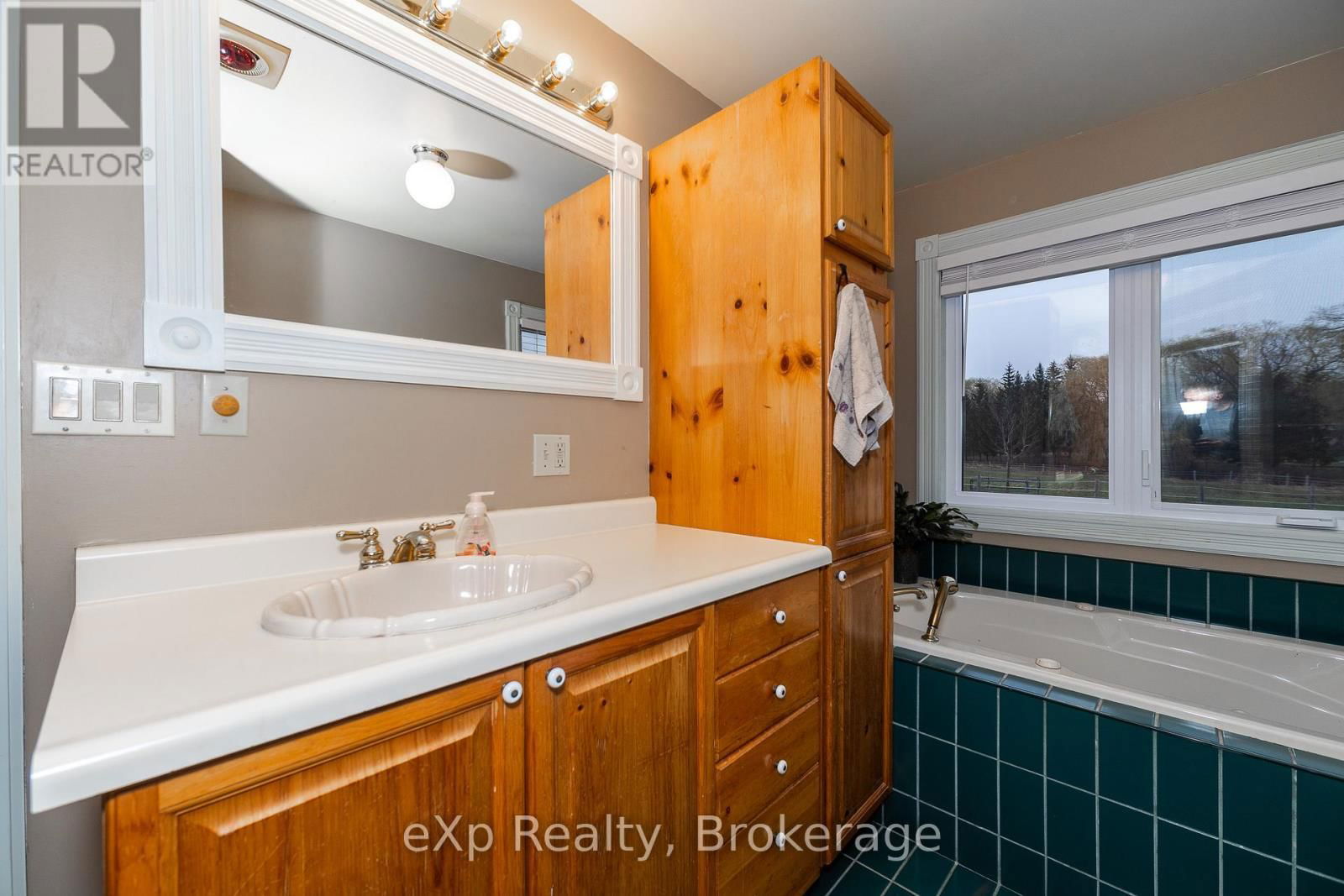 418485 CONCESSION A Image 21