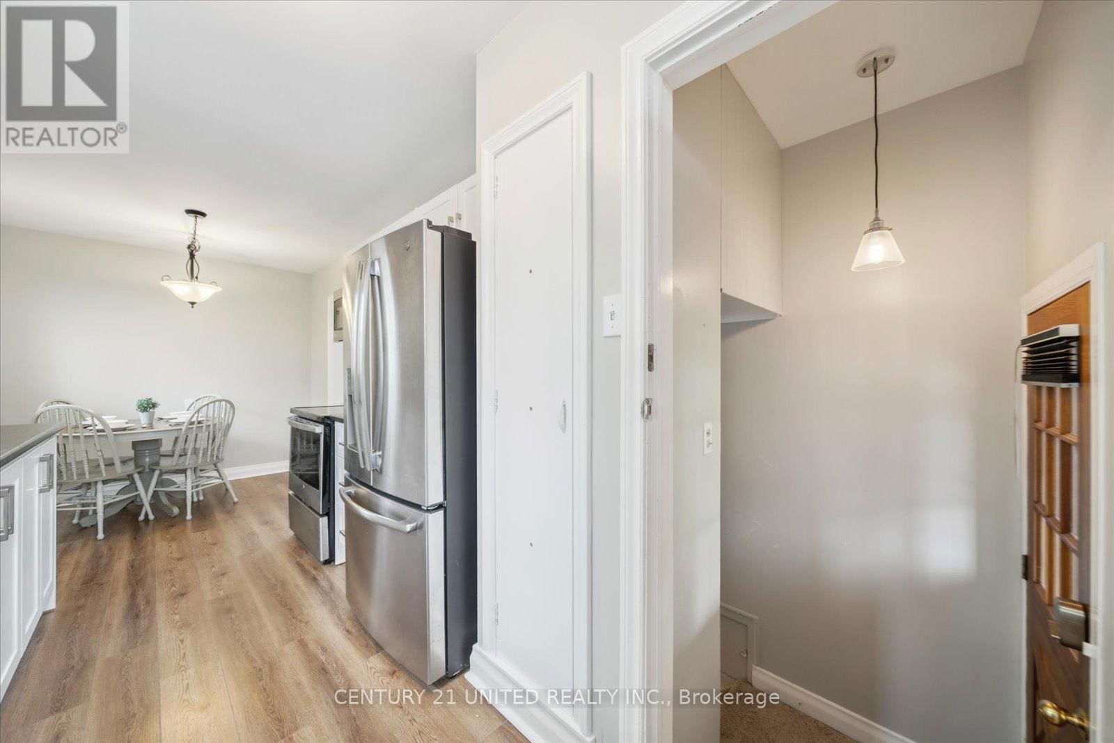 627 BELLAIRE STREET Image 19
