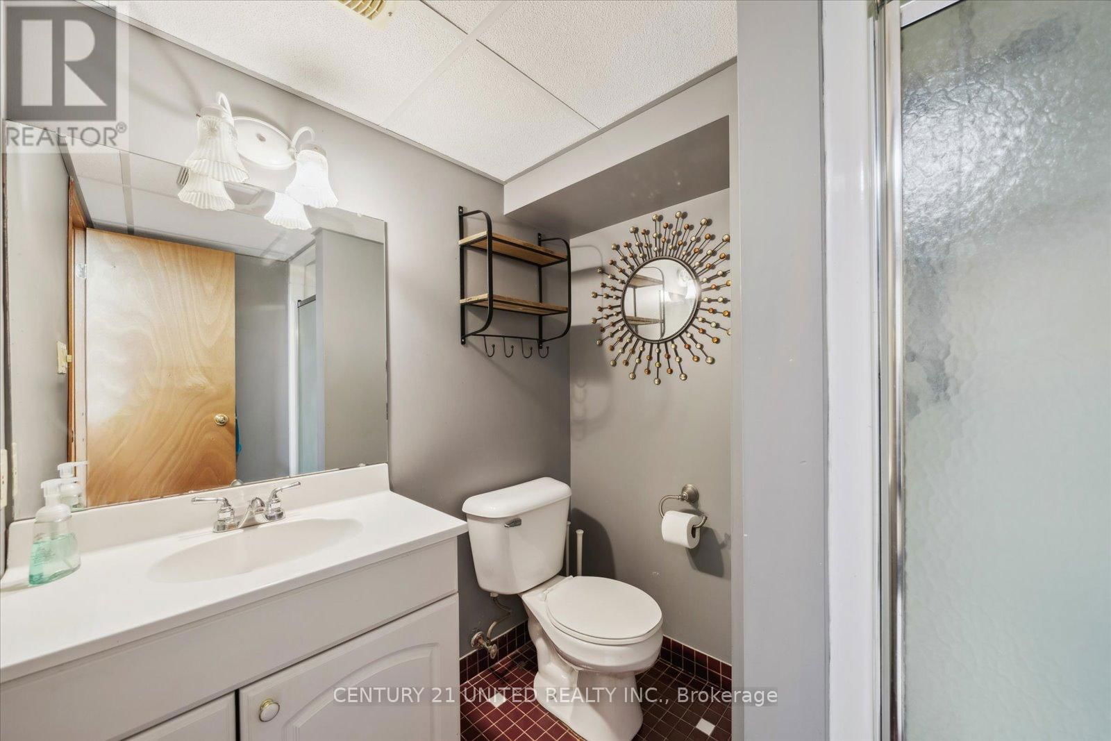 627 BELLAIRE STREET Image 38