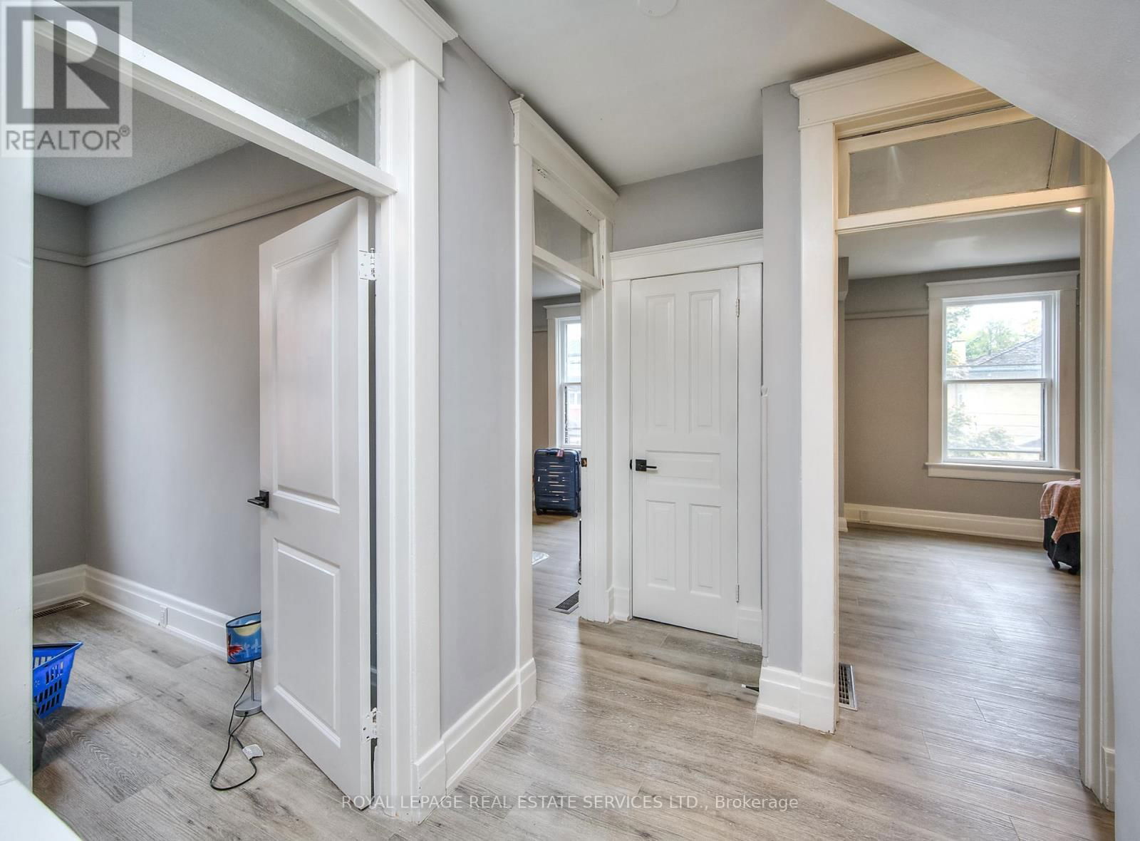 19 CLARENCE PLACE Image 19