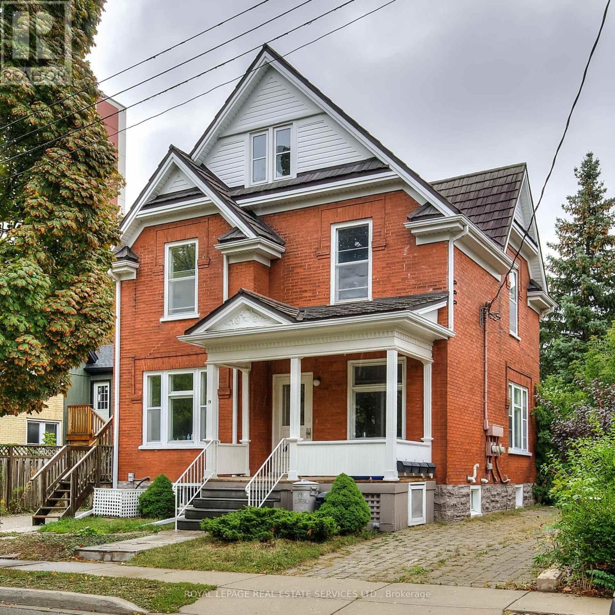 19 CLARENCE PLACE Image 2