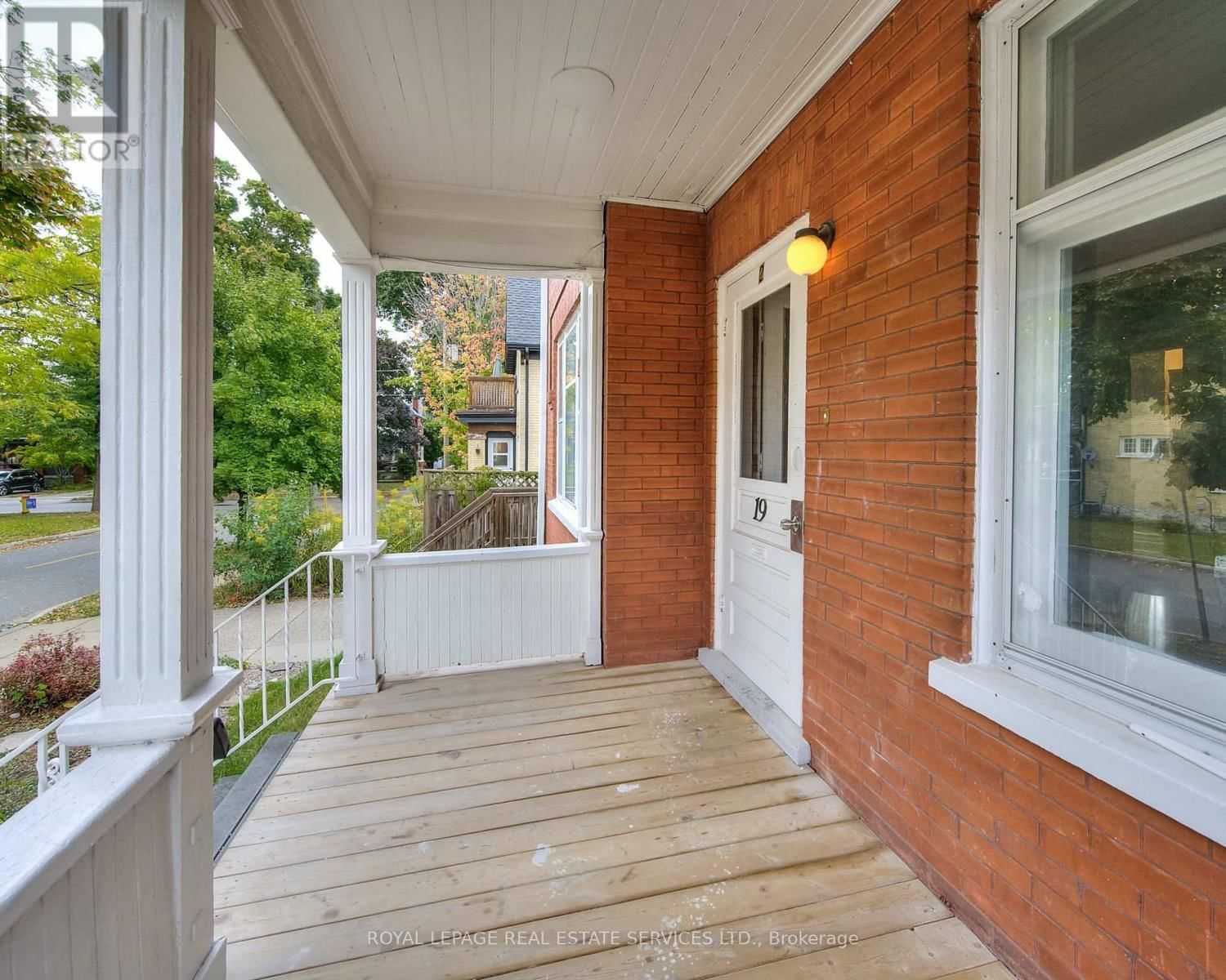 19 CLARENCE PLACE Image 5