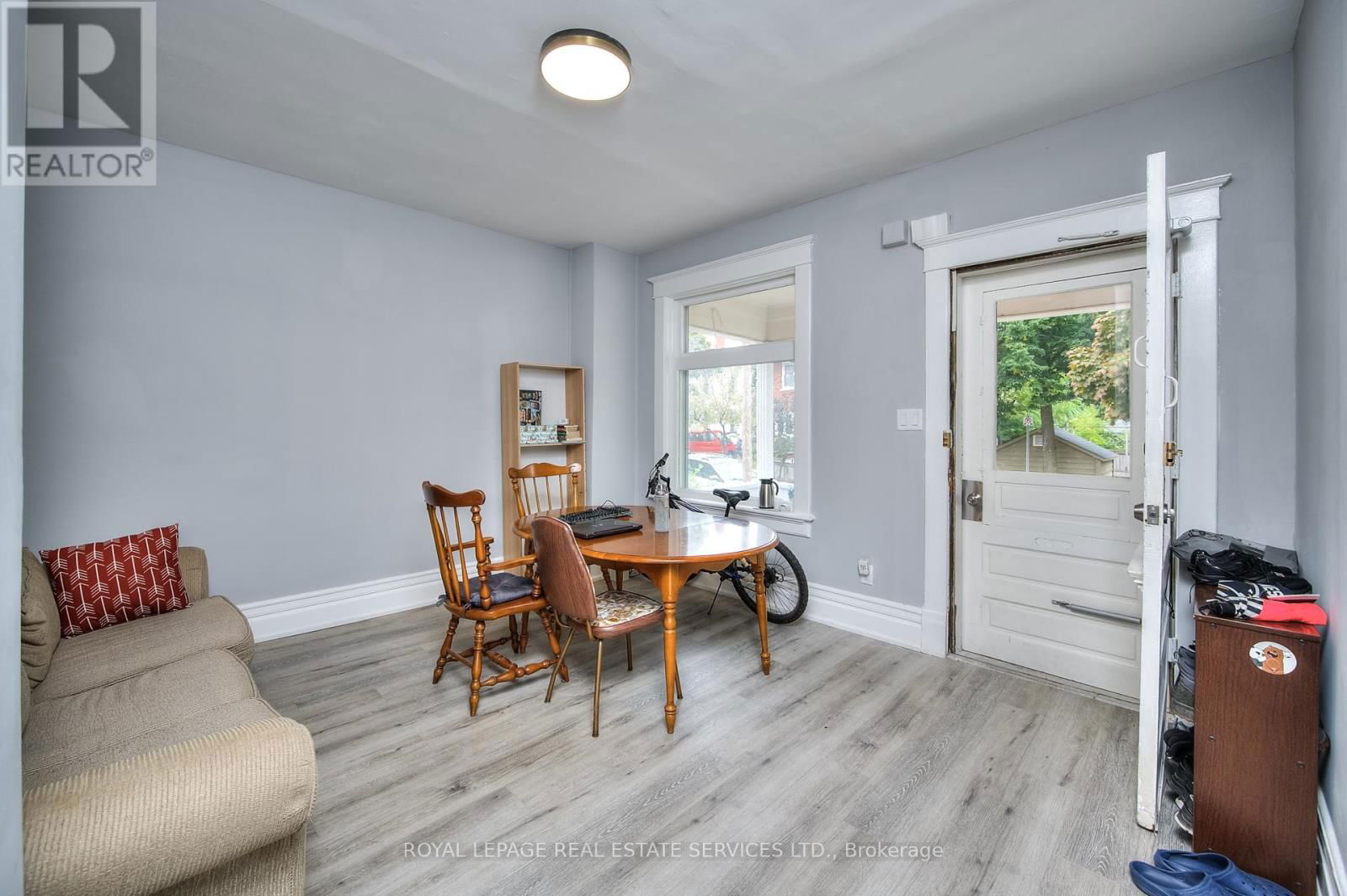 19 CLARENCE PLACE Image 8