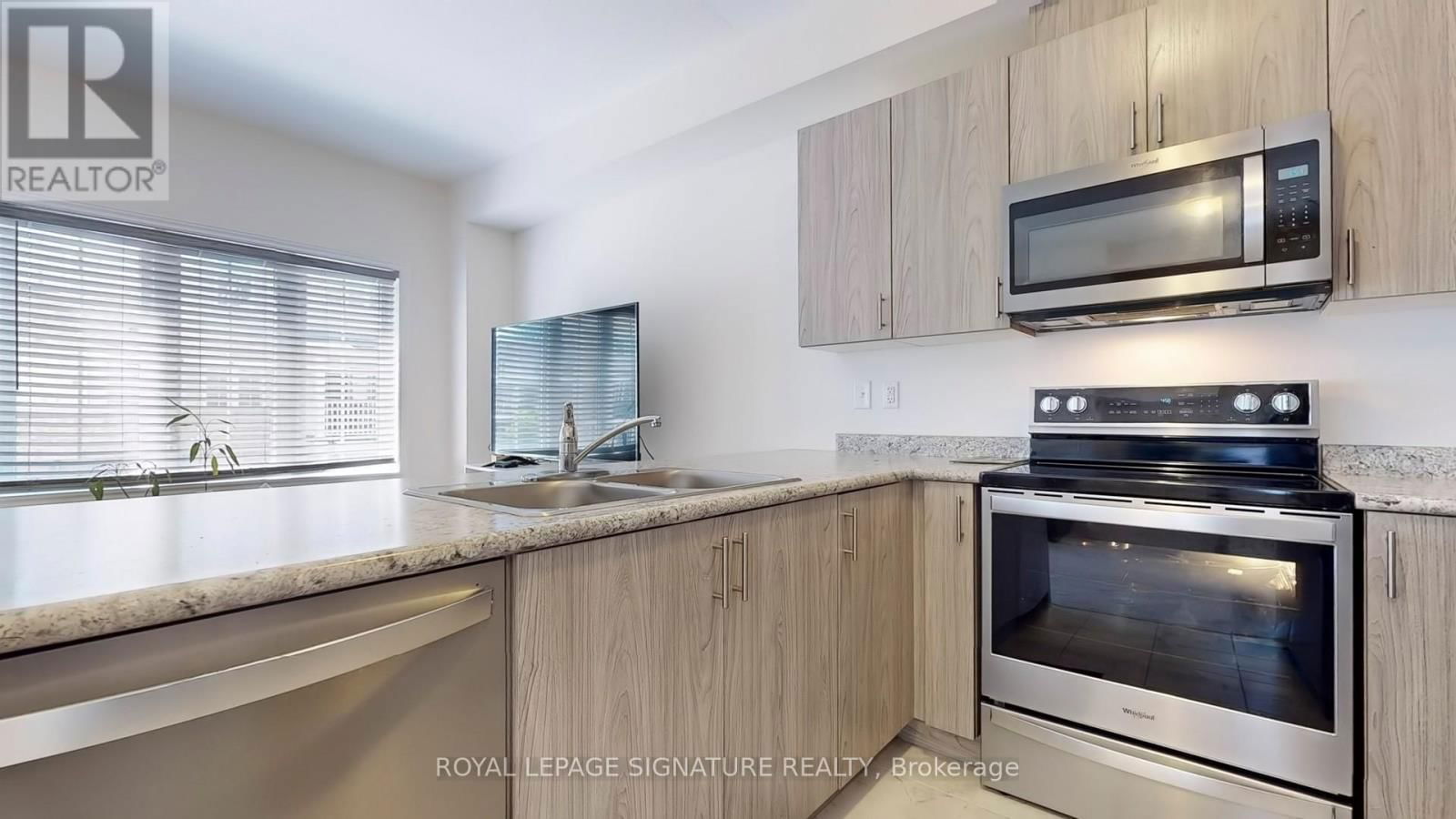 13 - 88 DECORSO DRIVE Image 12