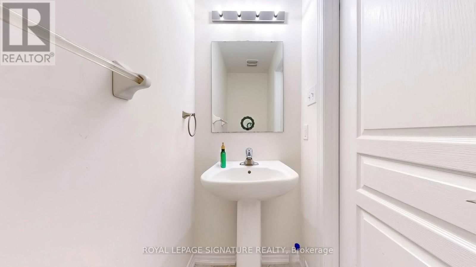 13 - 88 DECORSO DRIVE Image 14