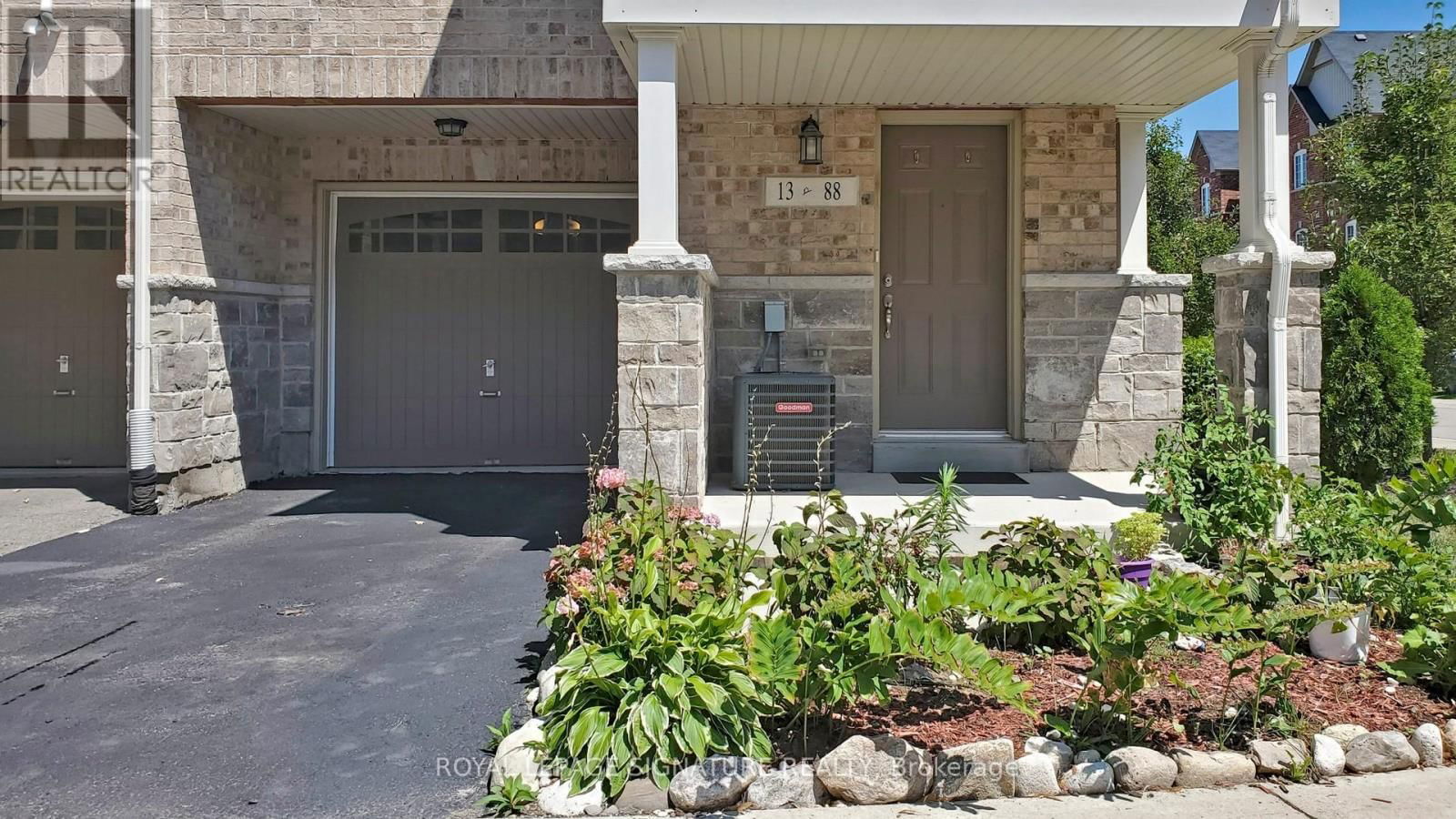 13 - 88 DECORSO DRIVE Image 4