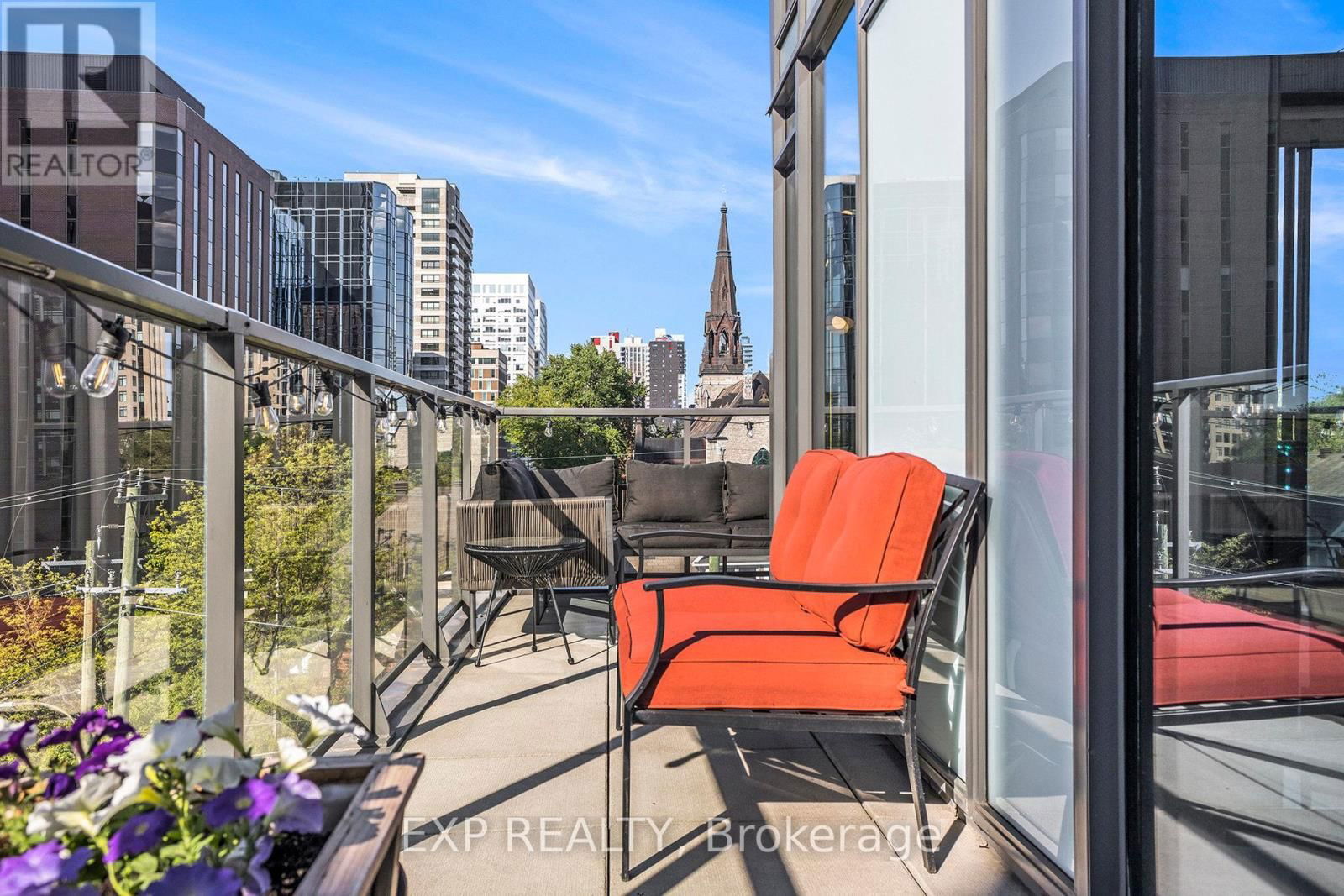516 - 224 LYON STREET NORTH Image 31