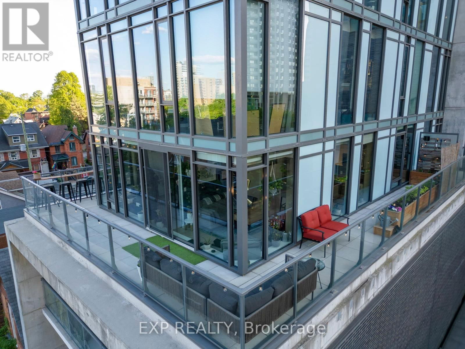 516 - 224 LYON STREET NORTH Image 39