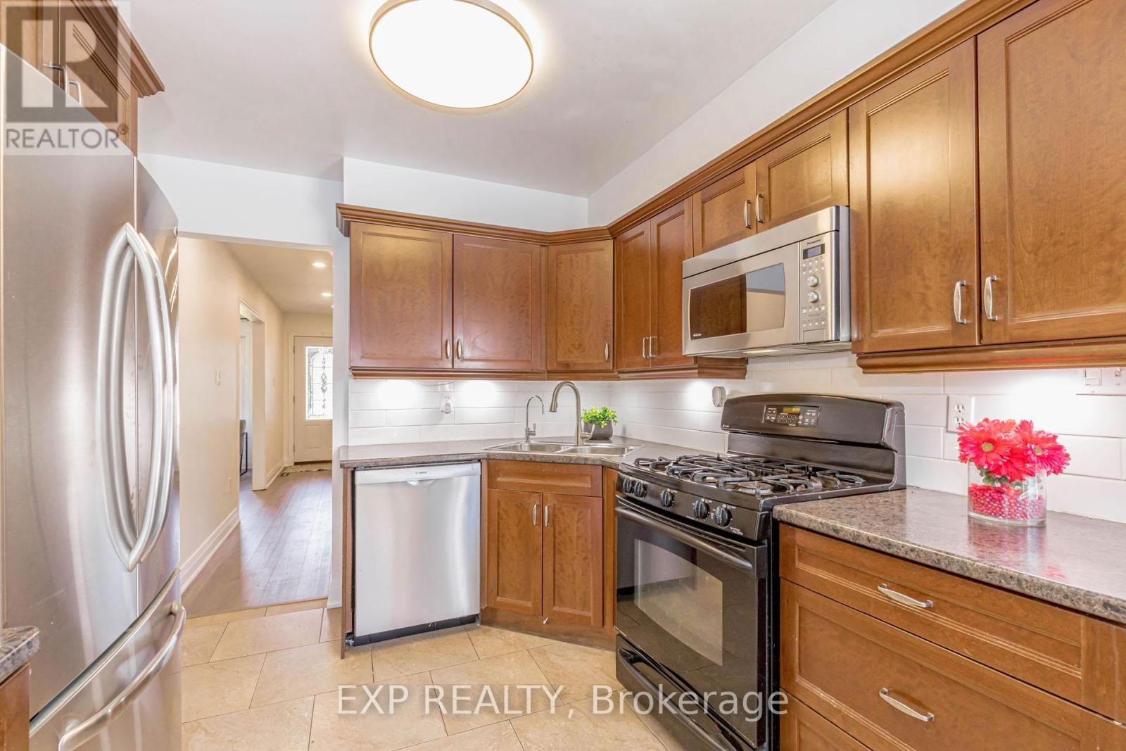 33 MEAGHAN STREET Image 15